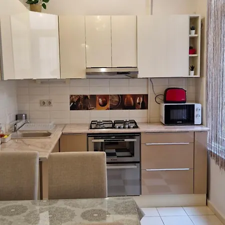 Center Royalty Apartman